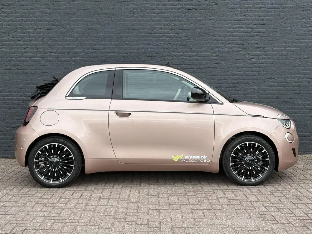 Fiat 500e C La Prima 42 kWh WLTP 320km Range uit 2026, foto 4