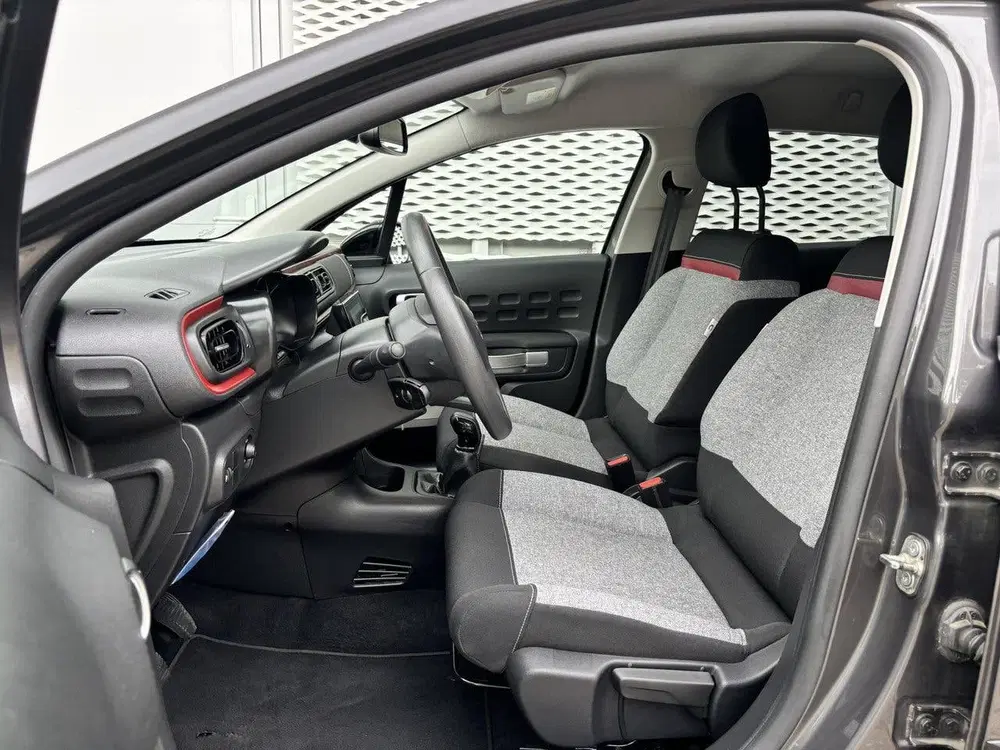 Citroën C3 C-Series 1.2 83pk TWO-TONE uit 2021, foto 9