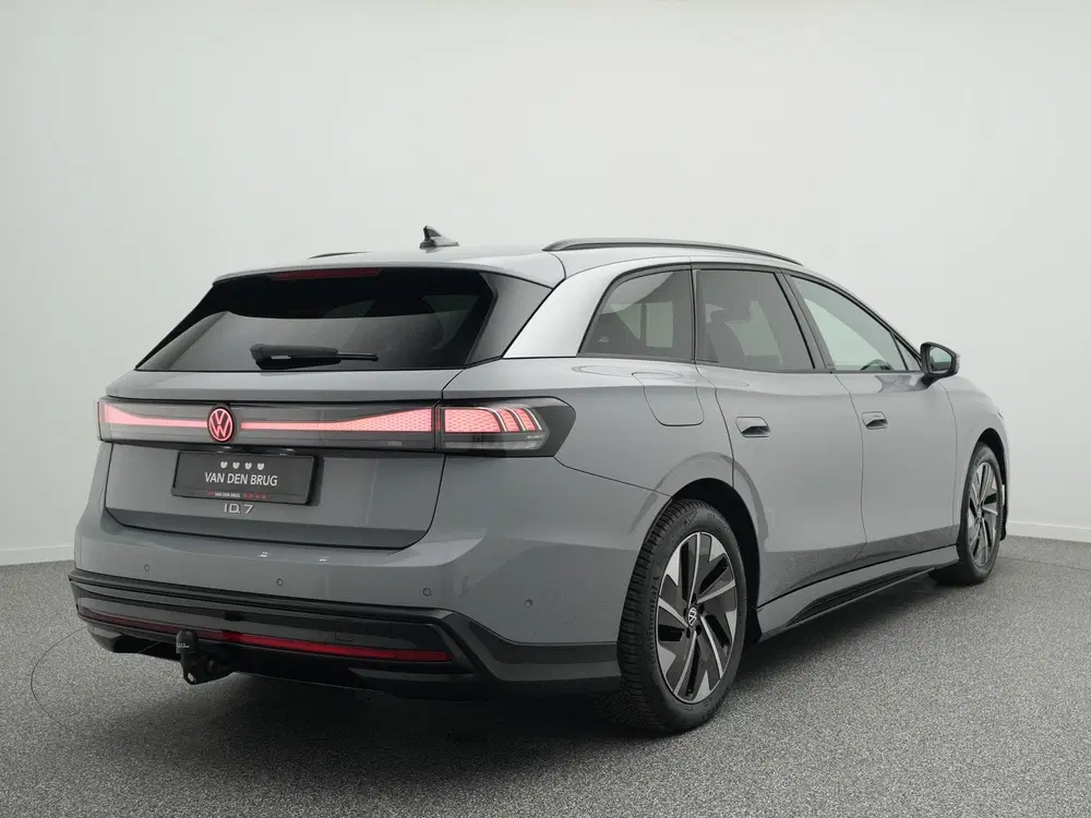 Volkswagen ID.7 Pro 77 kWh 286 PK uit 2025, foto 2