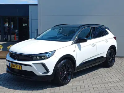 Opel Grandland 1.6T 225pk Plug-In Hybrid GS Line Automaat uit 2022