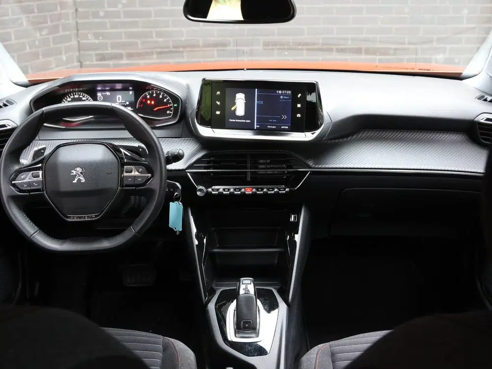 Peugeot 2008 SUV Active Pack 130pk Automaat uit 2022, foto 14