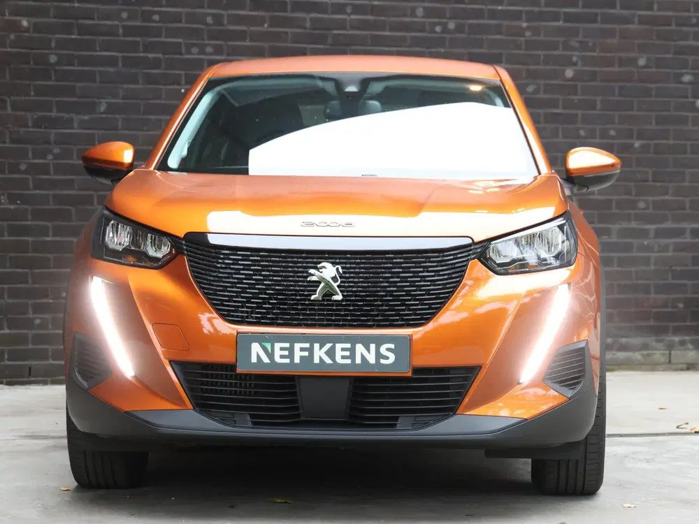 Peugeot 2008 SUV Active Pack 130pk Automaat uit 2022, foto 5