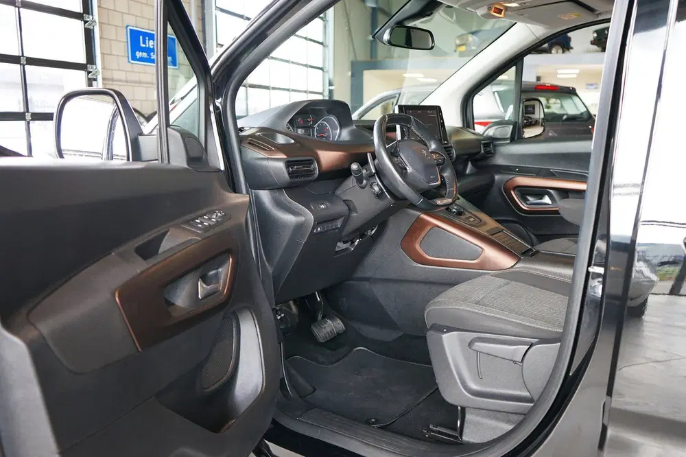 Peugeot Rifter 1.2 Puretech Long GT-Line 7p. uit 2020, foto 4