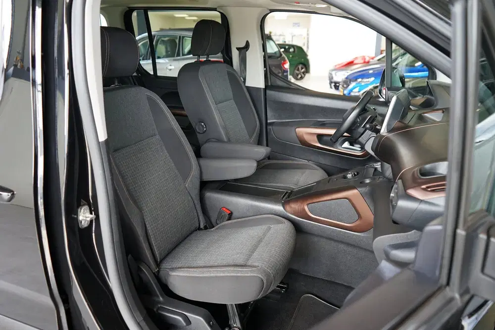 Peugeot Rifter 1.2 Puretech Long GT-Line 7p. uit 2020, foto 6