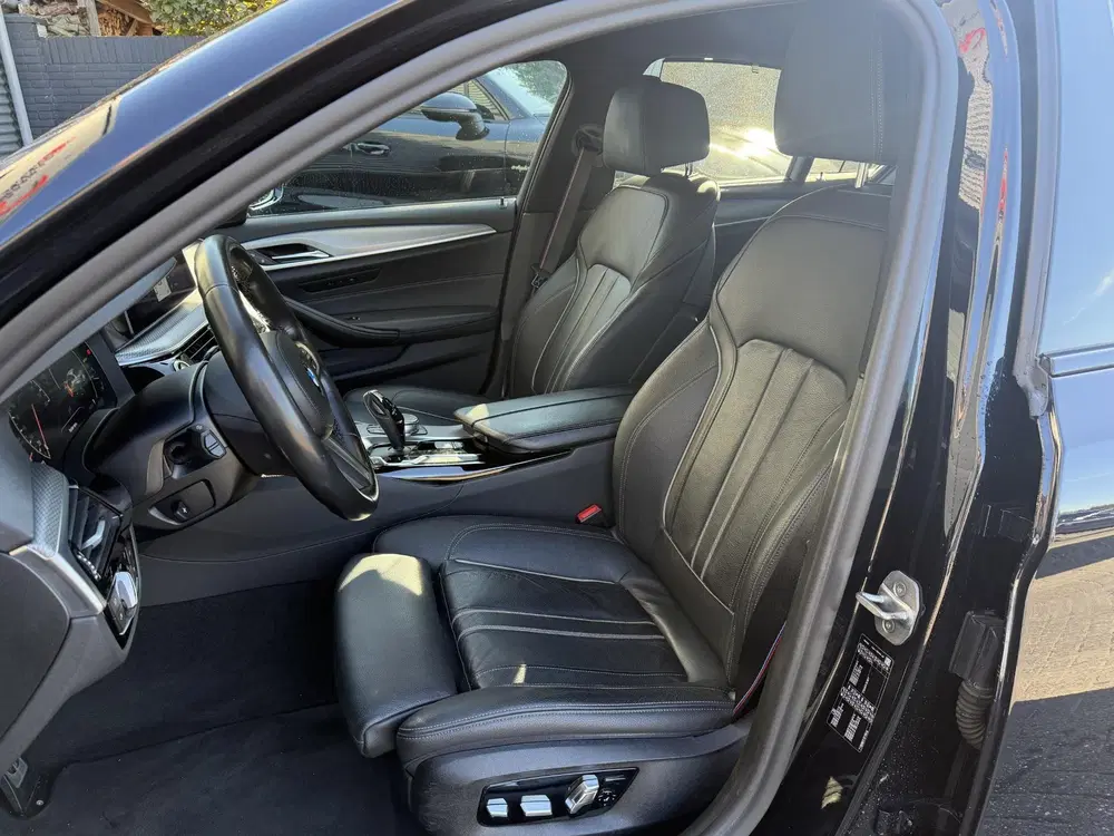 BMW 5-serie 530d High Executive Edition M-Sport uit 2019, foto 12