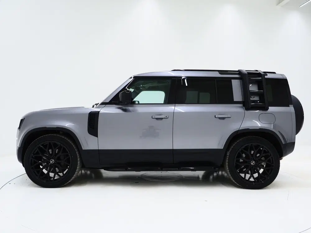 Land Rover Defender 2.0 P400e Urban Look uit 2021, foto 2