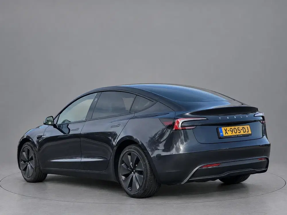 Tesla Model 3 RWD 60 kWh uit 2023, foto 2