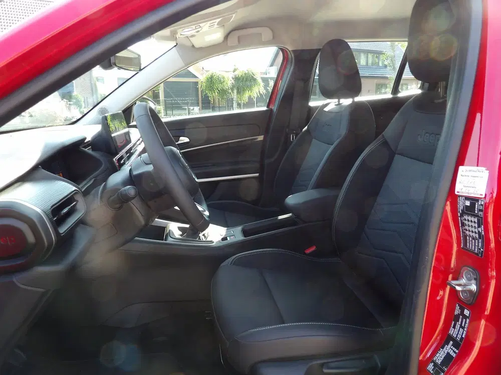 Jeep Avenger 1.2 Longitude uit 2024, foto 10