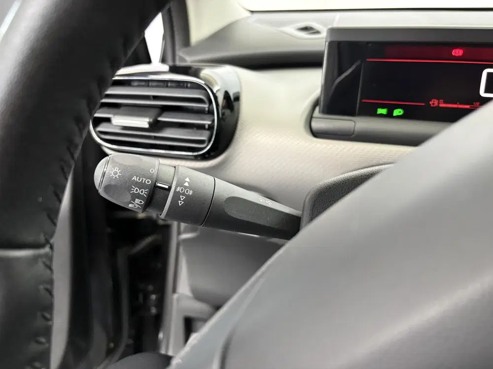 Citroën C4 Cactus Citroen C4 Cactus 1.2 PureTech C-series Ac uit 2020, foto 15