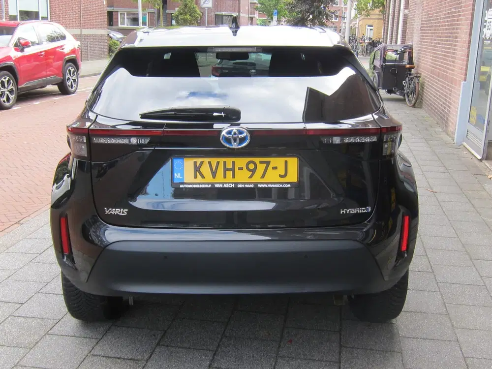 Toyota Yaris Cross 1.5 Hybrid 115 First Edition all-seasonba uit 2024, foto 5