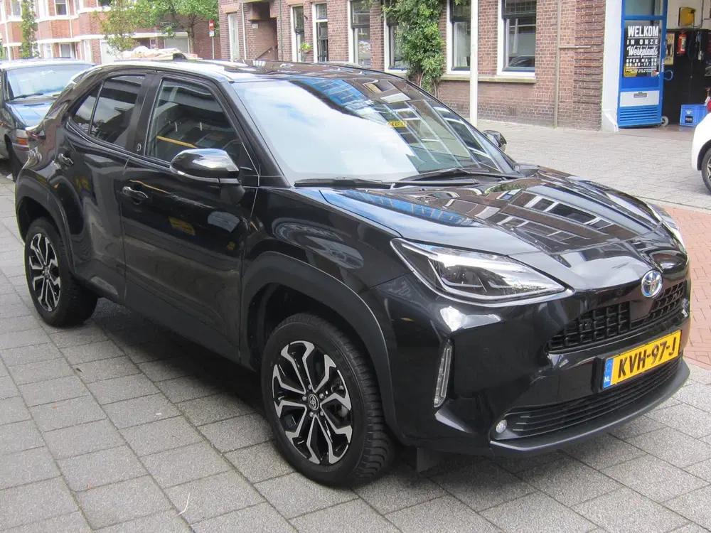 Toyota Yaris Cross 1.5 Hybrid 115 First Edition all-seasonba uit 2024, foto 6