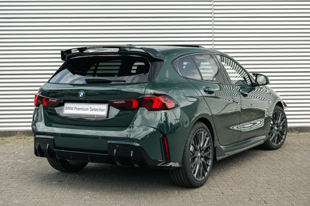 BMW 1-serie 123 xDrive M Sport Automaat uit 2026, foto 2