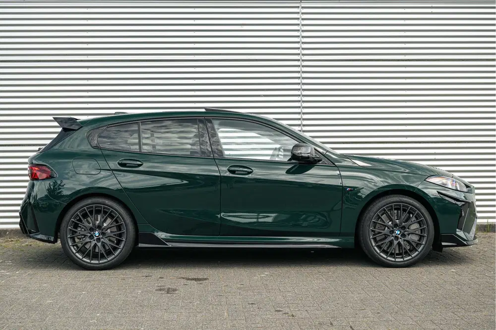 BMW 1-serie 123 xDrive M Sport Automaat uit 2026, foto 3