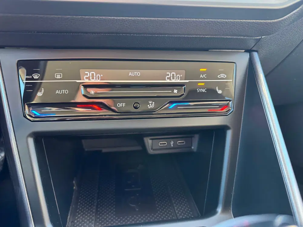 Volkswagen Taigo 1.0 TSI DSG Camera Virtual IQ Led Leder Cl uit 2022, foto 14