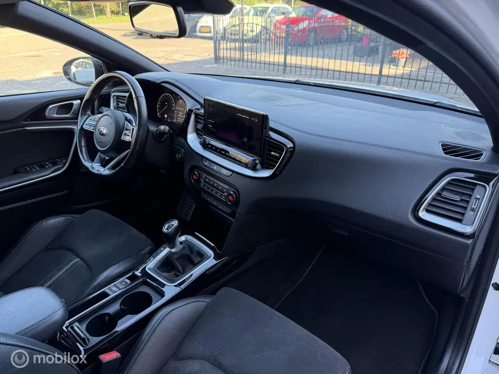 Kia ProCeed 1.0T-GDI GT-PlusLine Clima uit 2020, foto 13