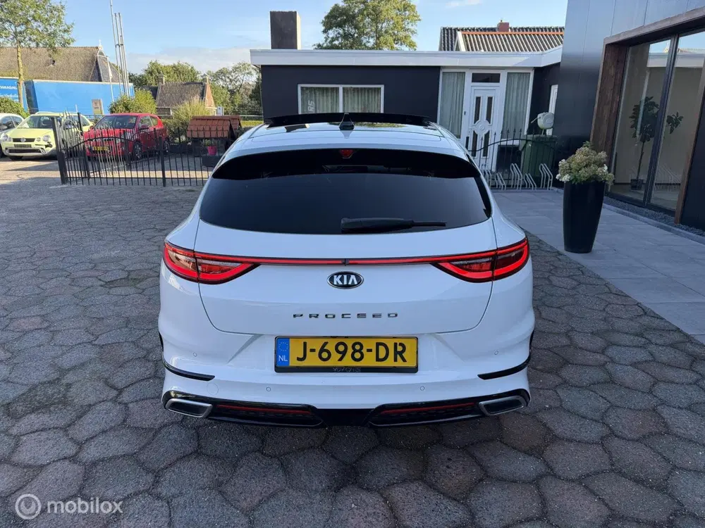 Kia ProCeed 1.0T-GDI GT-PlusLine Clima uit 2020, foto 4
