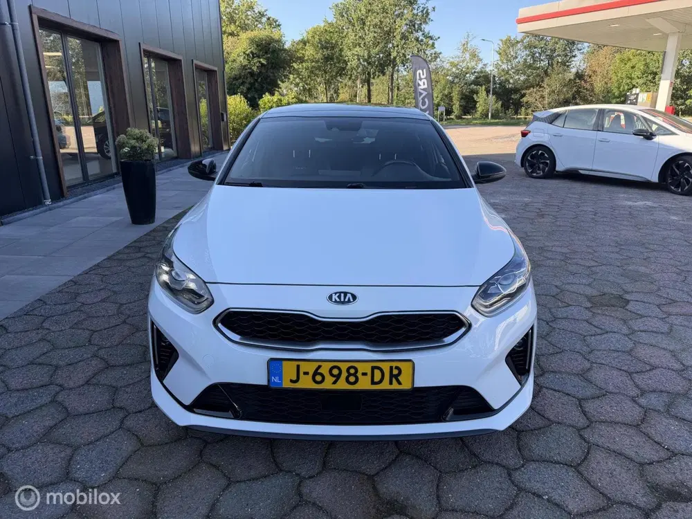 Kia ProCeed 1.0T-GDI GT-PlusLine Clima uit 2020, foto 8