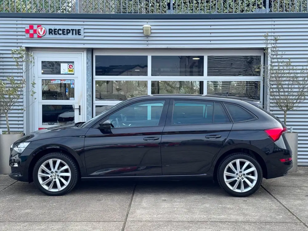 Skoda Scala 1.0 TSI Sport Business DSG uit 2022, foto 4