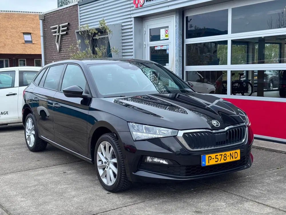 Skoda Scala 1.0 TSI Sport Business DSG uit 2022, foto 5
