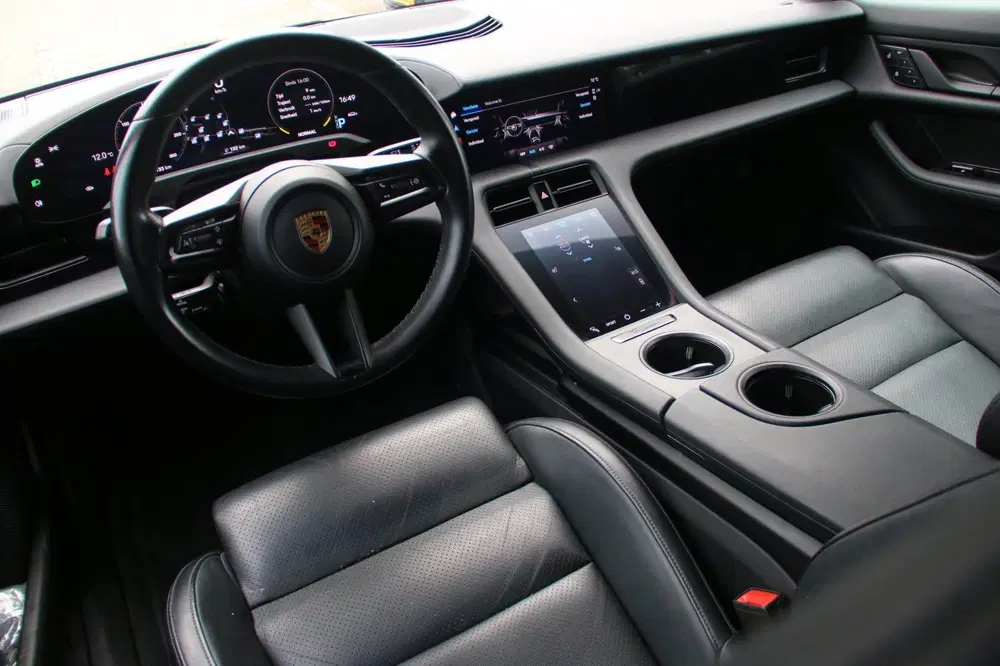 Porsche Taycan 4 93 kWh DEALER OND. BTW AUTO uit 2022, foto 9