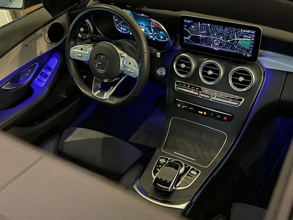 Mercedes-Benz C-Klasse 300 e AMG Night ed. uit 2020, foto 2