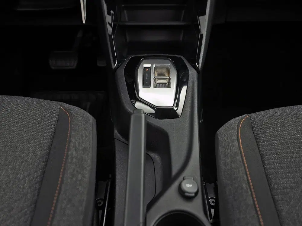 Peugeot 208 1.2 Hybrid Allure Sport Style Automaat (AP uit 2025, foto 10