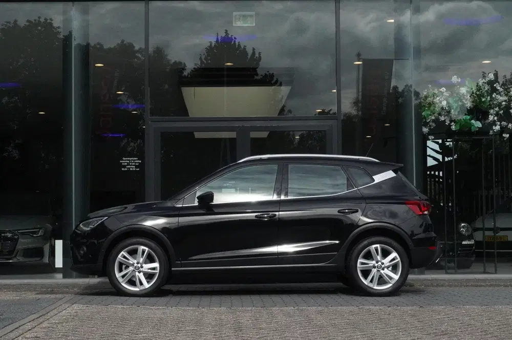 SEAT Arona 1.0 TSI Xcellence Business Intense uit 2019, foto 2