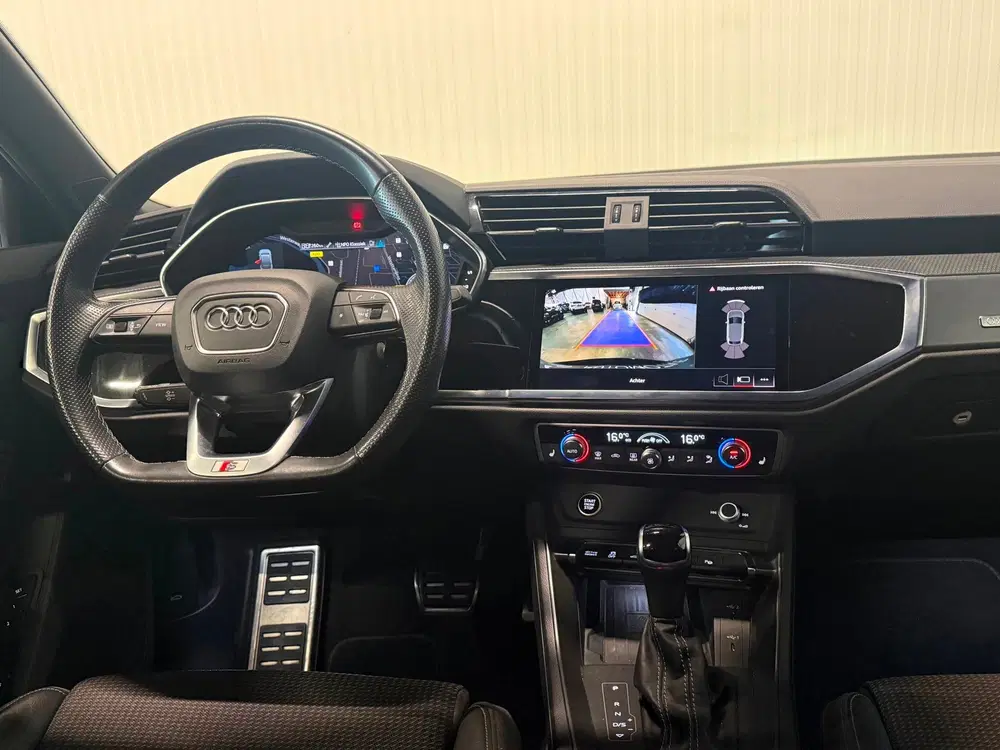 Audi Q3 45 TFSI e Edition uit 2021, foto 11