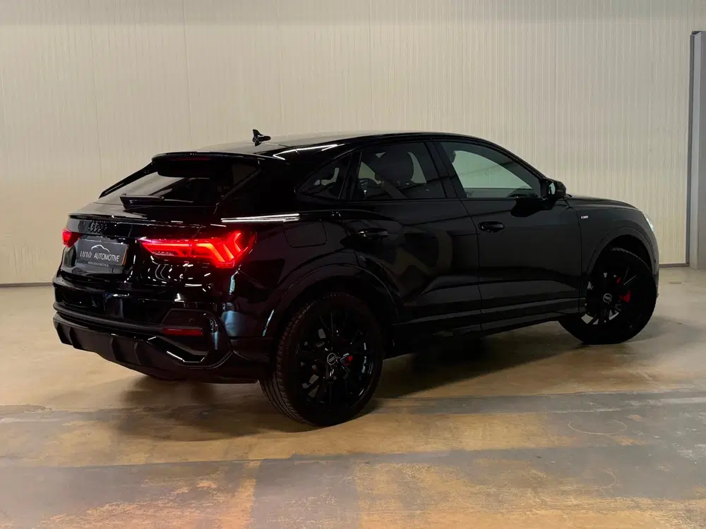 Audi Q3 45 TFSI e Edition uit 2021, foto 6