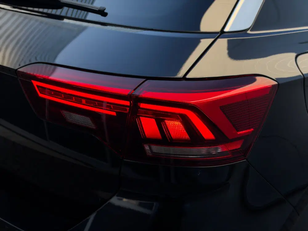 Volkswagen T-Roc 1.5 TSI Sport 3x R-Line Pano uit 2019, foto 12