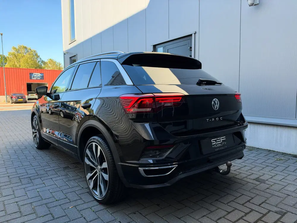 Volkswagen T-Roc 1.5 TSI Sport 3x R-Line Pano uit 2019, foto 2