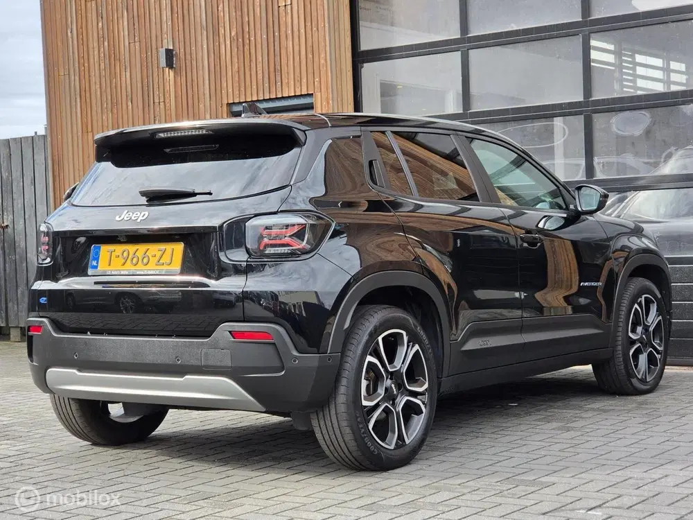 Jeep Avenger SUMMIT 54kWh ACC CAMERA KEYLESS CARPLAY ST uit 2023, foto 6