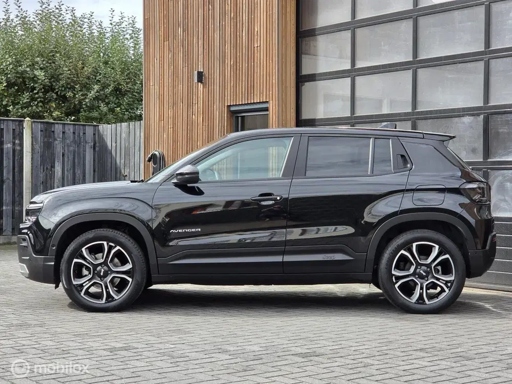 Jeep Avenger SUMMIT 54kWh ACC CAMERA KEYLESS CARPLAY ST uit 2023, foto 9
