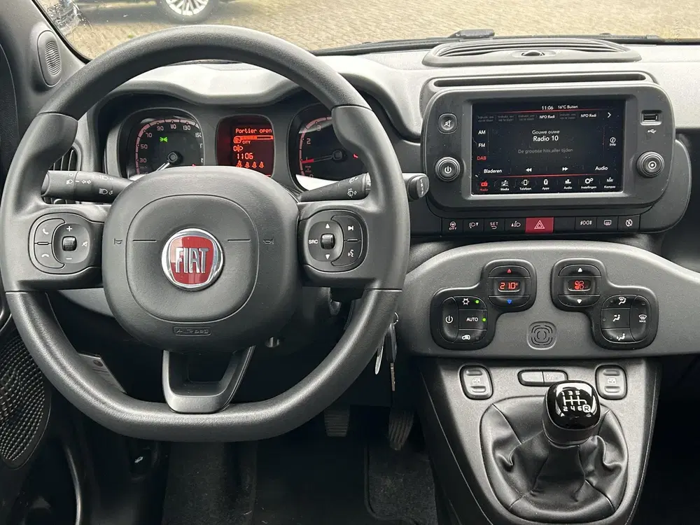 Fiat Panda 1.0 Hybrid Sport uit 2022, foto 10