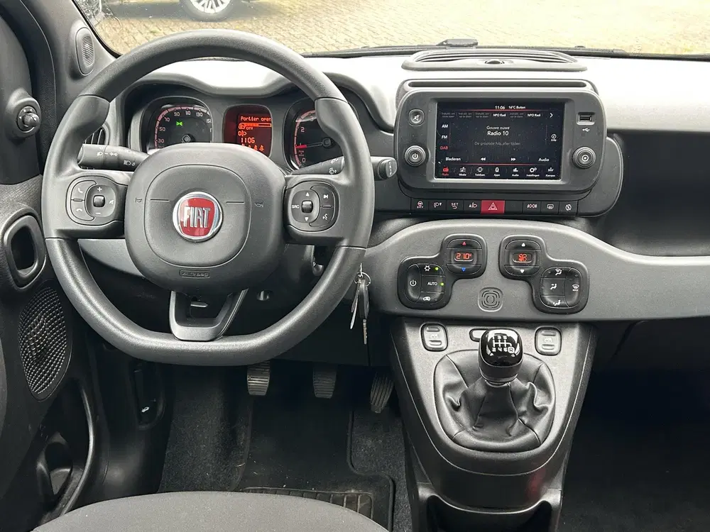 Fiat Panda 1.0 Hybrid Sport uit 2022, foto 3