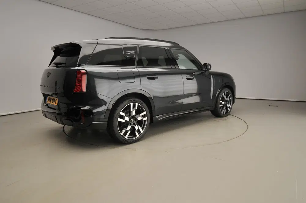 Mini Countryman 1.5 C John Cooper Works uit 2026, foto 2