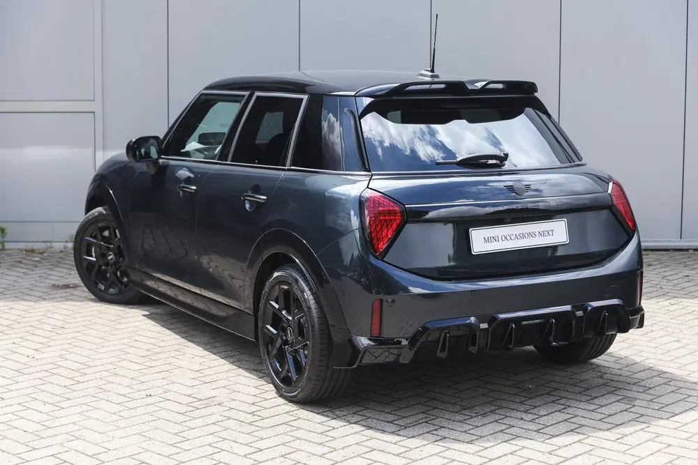 Mini Hatchback Cooper C Automaat uit 2026, foto 2