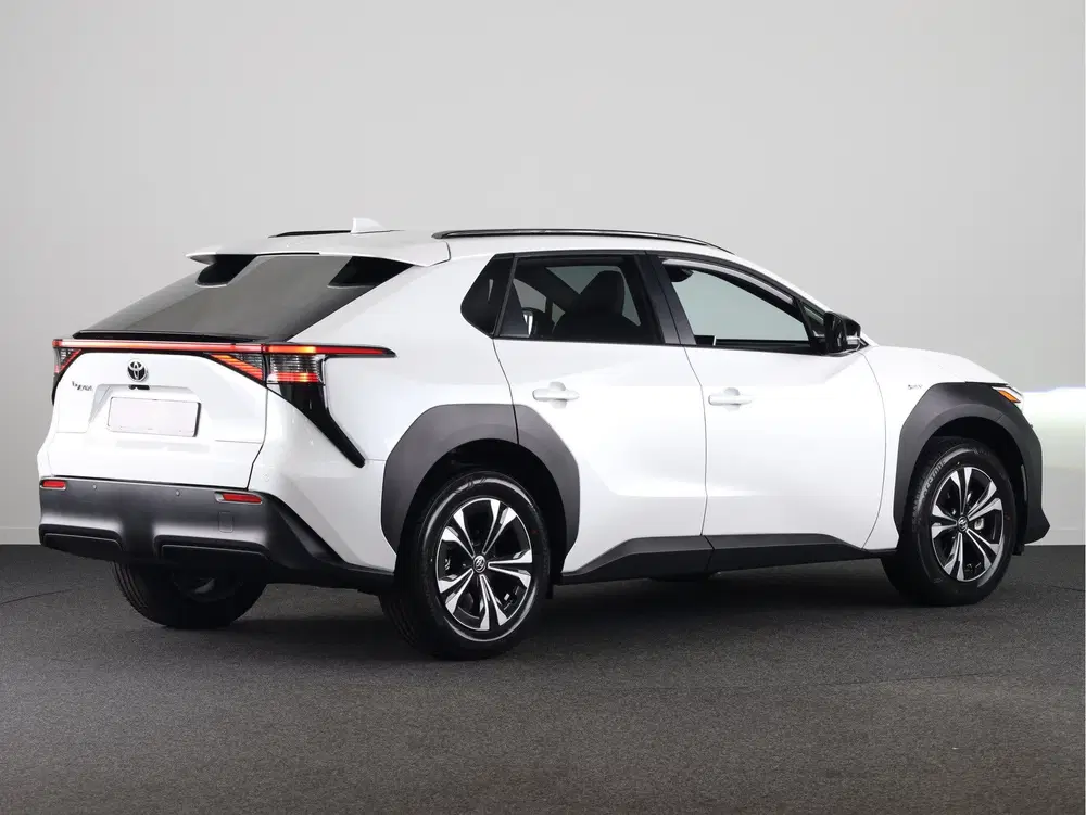Toyota bZ4X Dynamic 71 kWh *DEMO* uit 2025, foto 2
