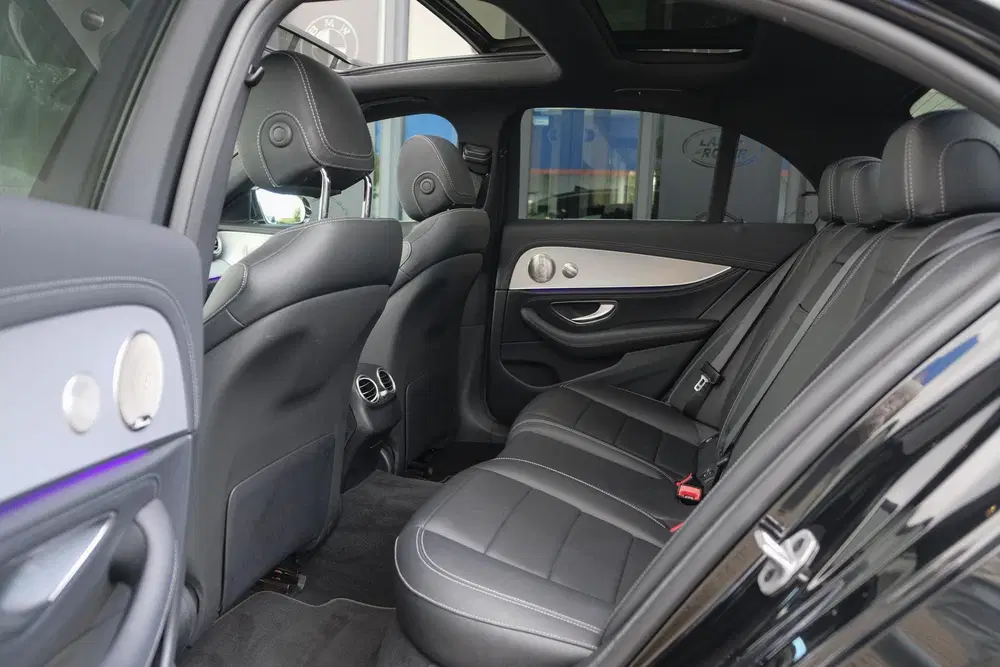 Mercedes-Benz E-Klasse E300e AMG 320pk Panoramadak Burmester uit 2022, foto 11