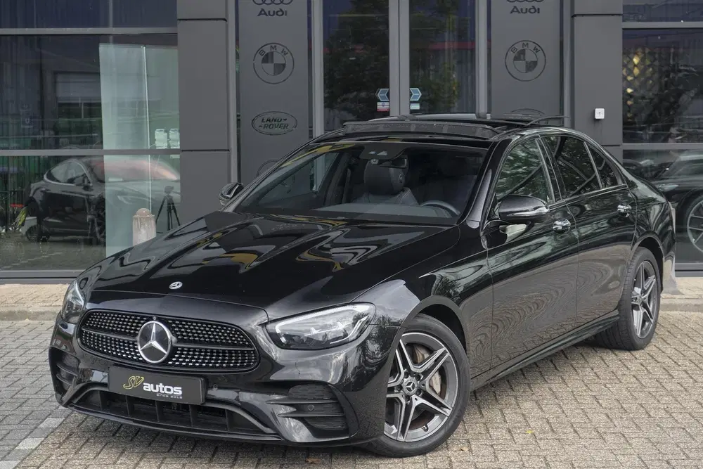Mercedes-Benz E-Klasse E300e AMG 320pk Panoramadak Burmester uit 2022, foto 4