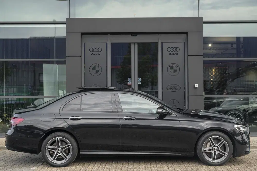 Mercedes-Benz E-Klasse E300e AMG 320pk Panoramadak Burmester uit 2022, foto 6
