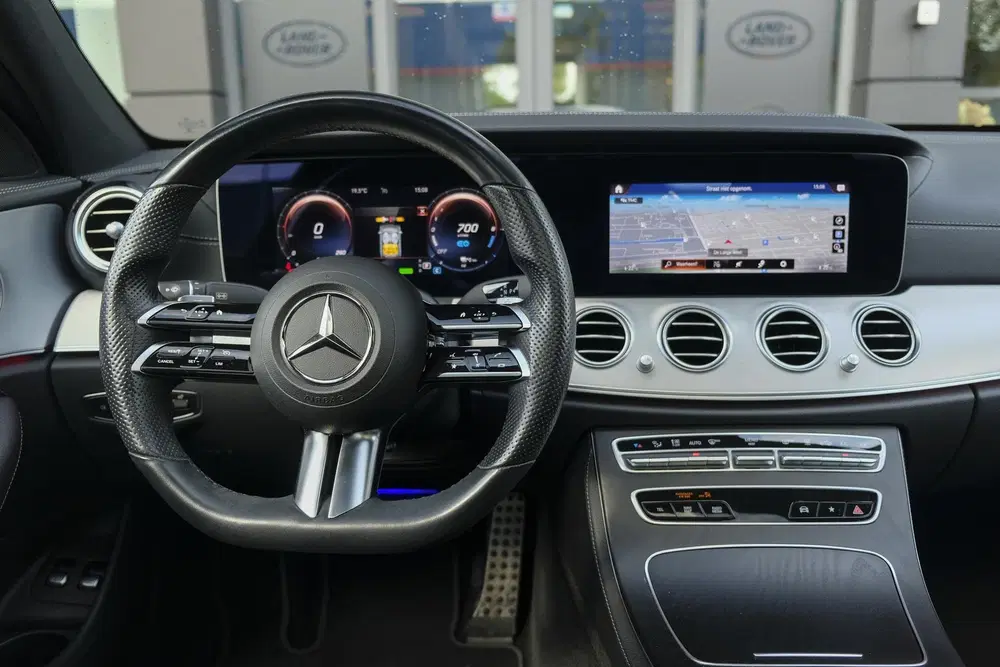 Mercedes-Benz E-Klasse E300e AMG 320pk Panoramadak Burmester uit 2022, foto 9