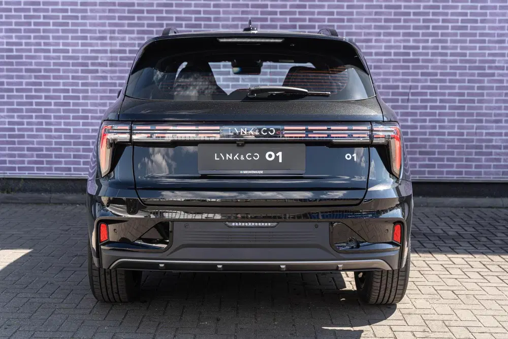 Lynk & Co 01 Plug-in Hybrid 1.5 Core uit 2025, foto 6