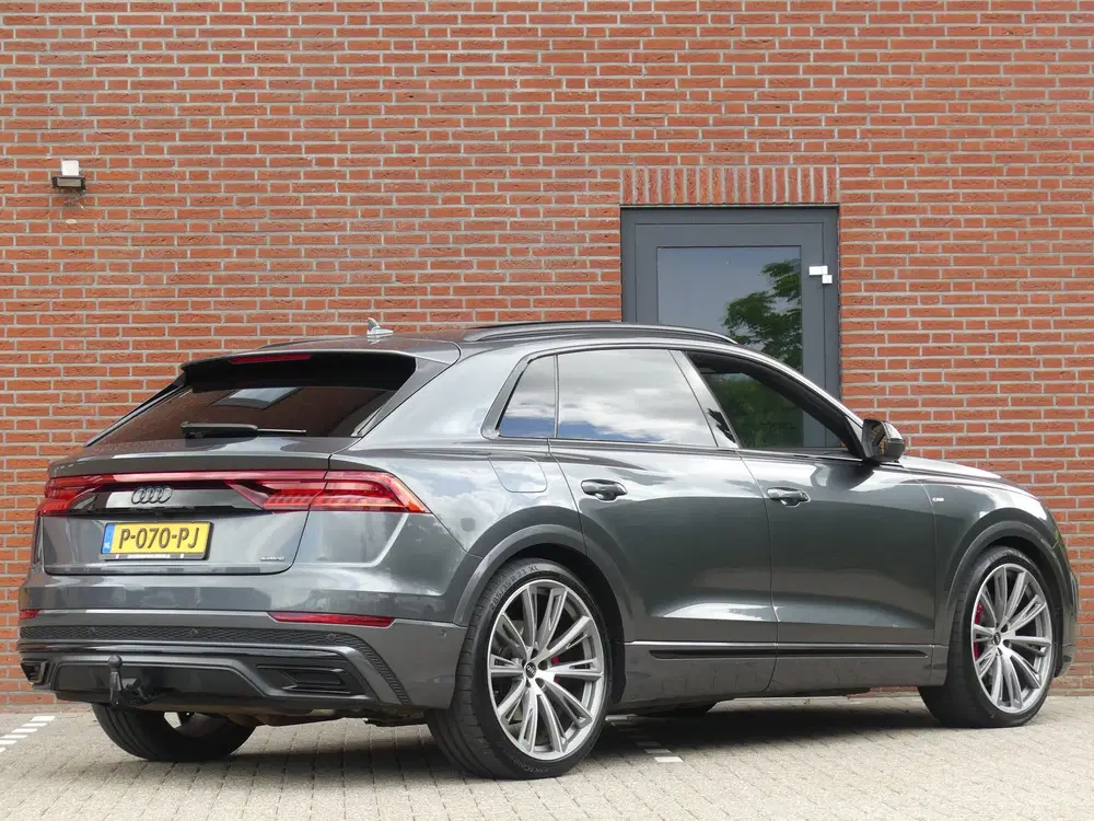 Audi Q8 60 TFSI e quattro S Competition B&O Trekha uit 2021, foto 4