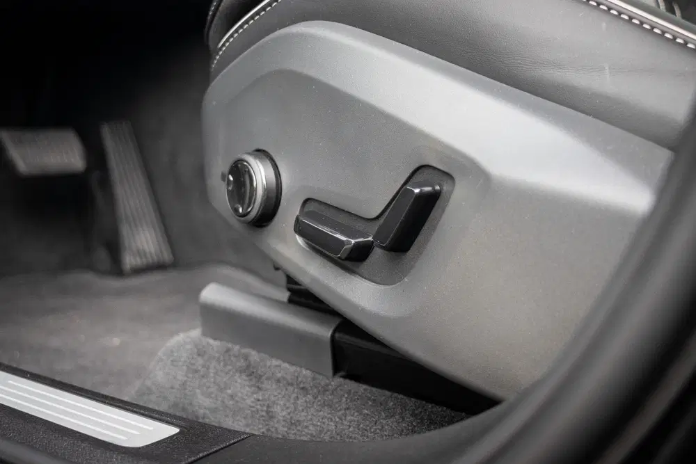 Volvo XC60 2.0 T8 Plug-in hybrid AWD Ultra Black Edit uit 2025, foto 12