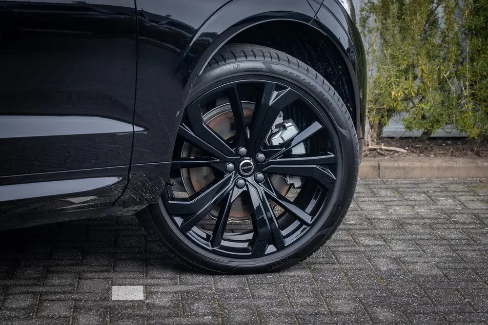 Volvo XC60 2.0 T8 Plug-in hybrid AWD Ultra Black Edit uit 2025, foto 6