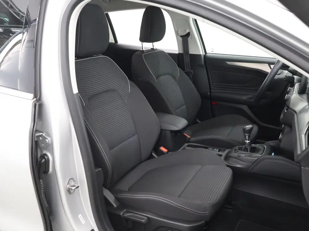 Ford Focus 1.0 EcoBoost Titanium Business uit 2020, foto 11