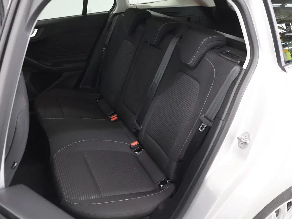 Ford Focus 1.0 EcoBoost Titanium Business uit 2020, foto 12