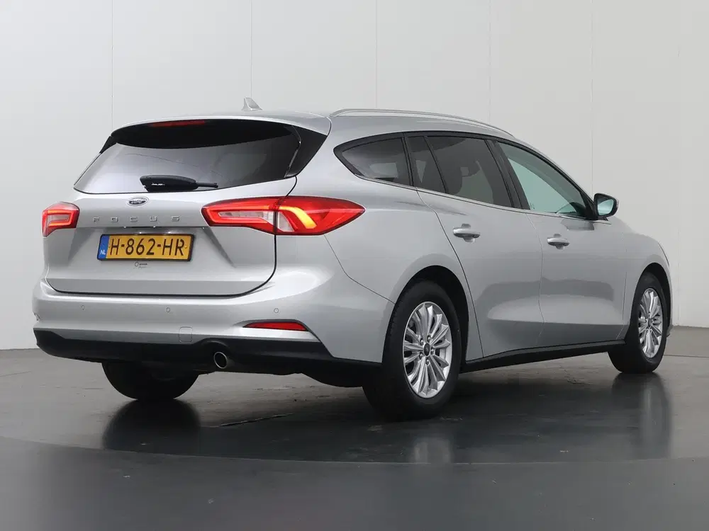 Ford Focus 1.0 EcoBoost Titanium Business uit 2020, foto 2