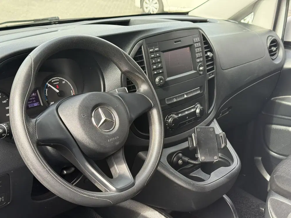 Mercedes-Benz Vito eVito Lang Launch Edition 41 kWh uit 2020, foto 4